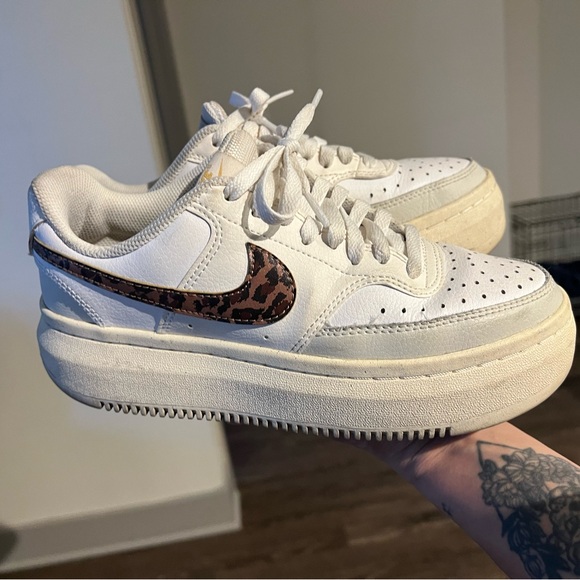 Nike Cheetah Sneakers - Picture 1 of 4